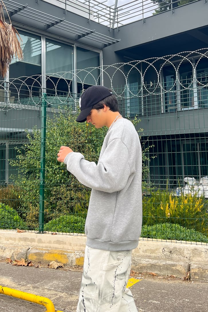 Basic Gri Oversize Sweatshirt