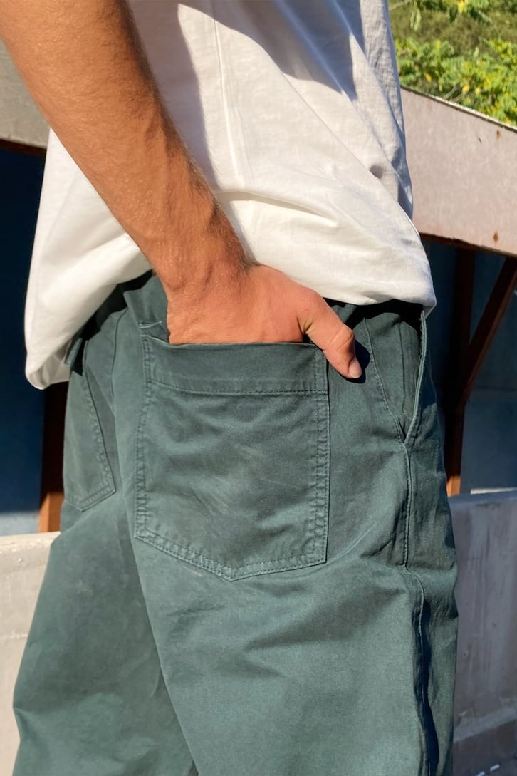 Basic Haki Mom Jean