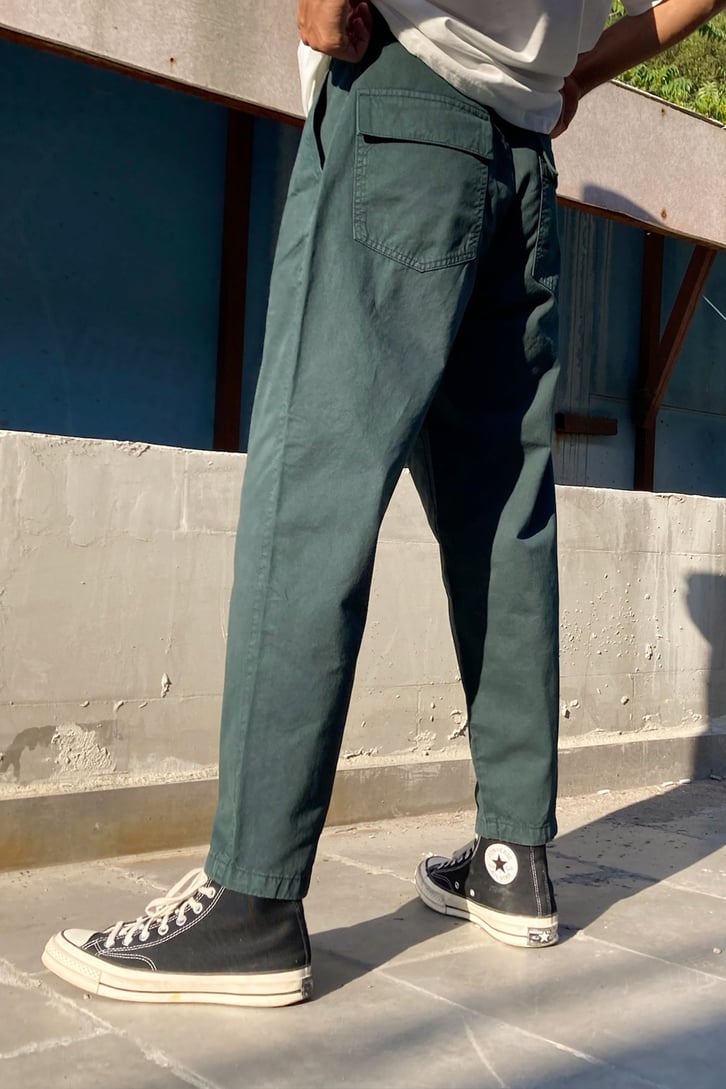 Basic Haki Mom Jean