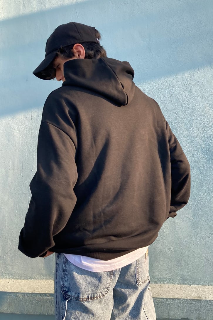 BASIC HOODIE