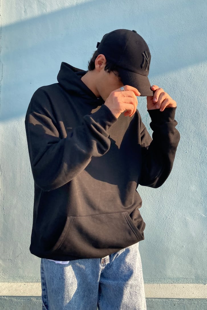 BASIC HOODIE