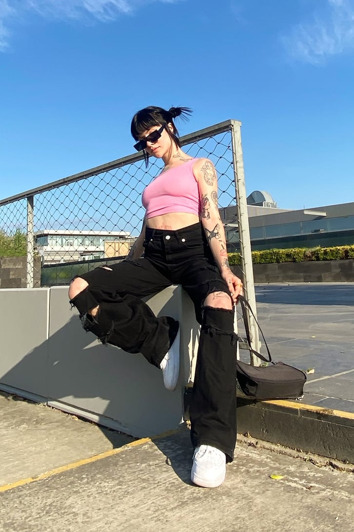 Basic Kolsuz Pembe Crop