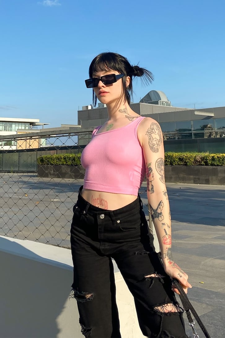 Basic Kolsuz Pembe Crop