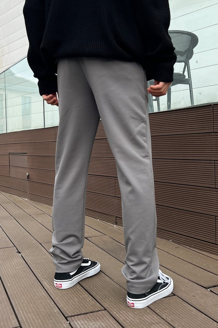 Basic Koyu Gri Regular Fit Pantolon