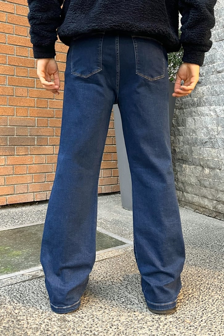 Basic Lacivert İspanyol Paça Jean
