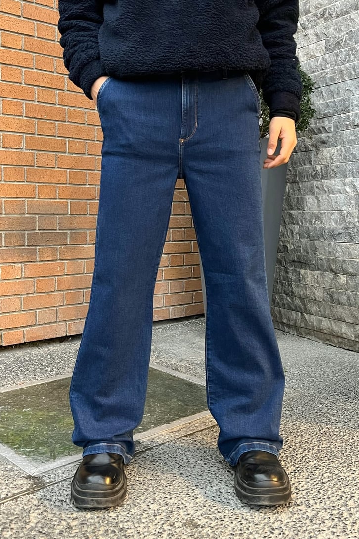 Basic Lacivert İspanyol Paça Jean