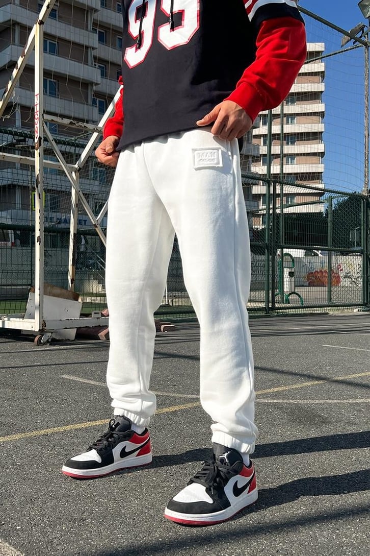 Basic Man Nakışlı Beyaz Jogger Fit Eşofman Altı