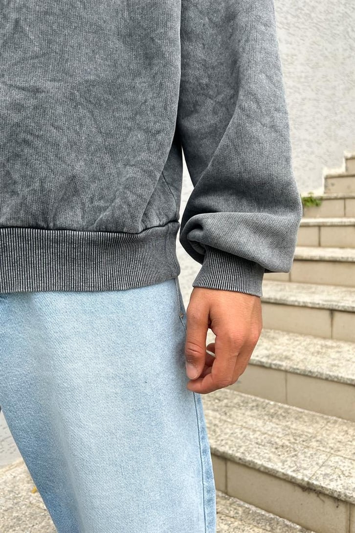 Basic Oversize Acid Wash SweeaTişört