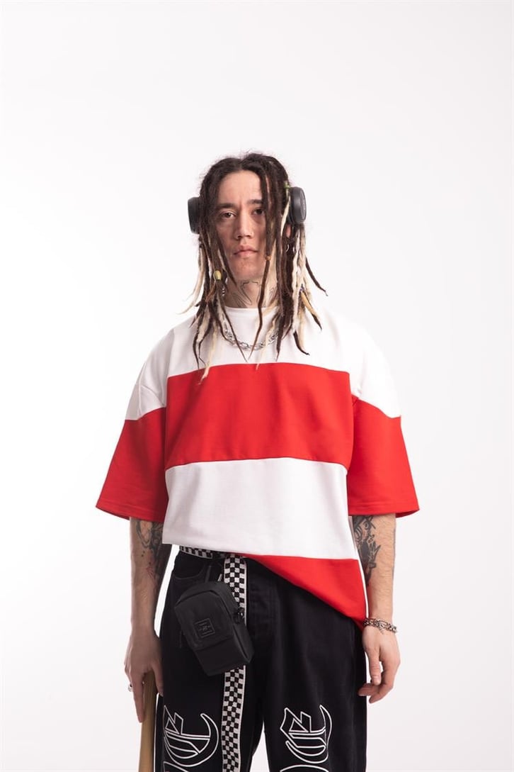 Basic Parçalı Kırmızı Oversize Tişört