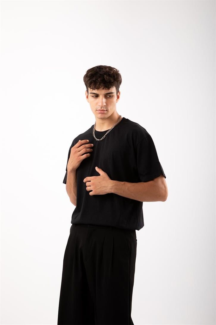 Basic Regular Fit Siyah Tişört