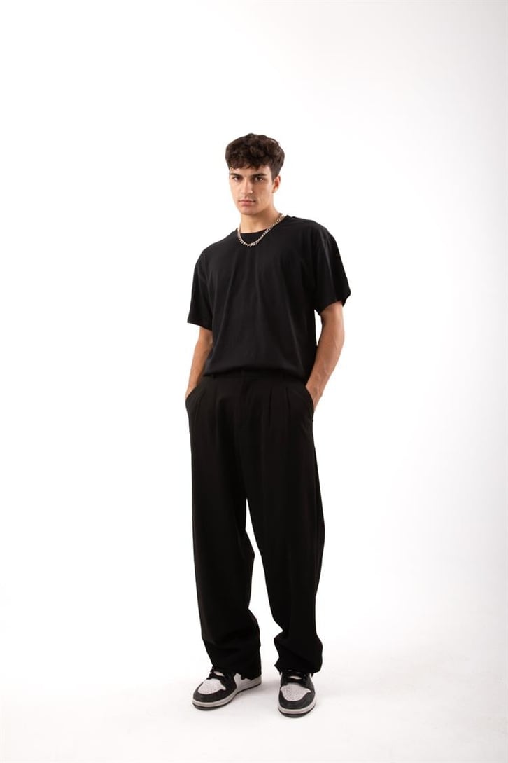 Basic Regular Fit Siyah Tişört