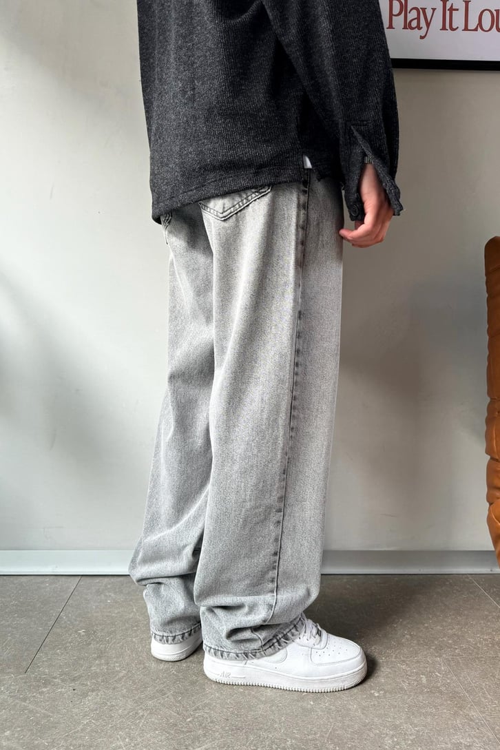 Basic Regular Jean