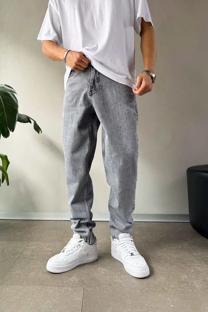Basic Regular Jean