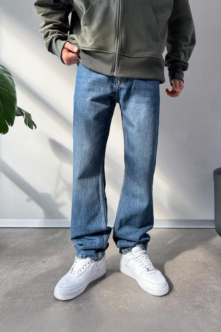Basic Regular Jean