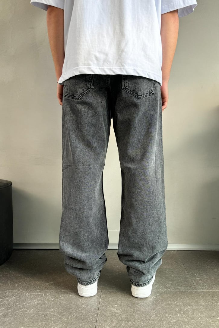 Basic Regular Jean