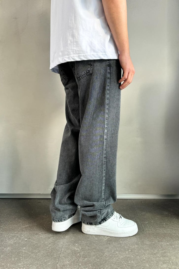Basic Regular Jean