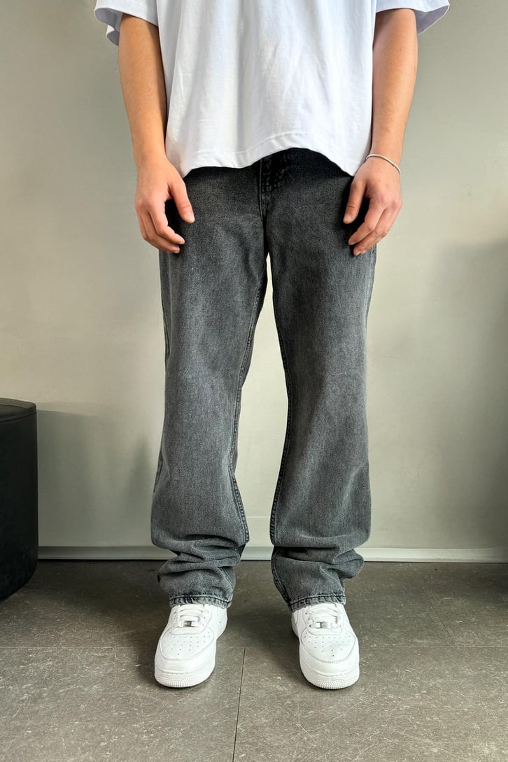 Basic Regular Jean