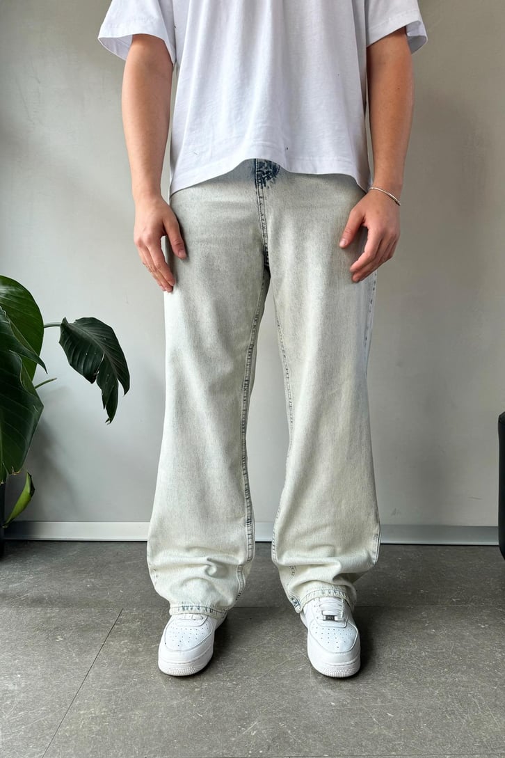 Basic Regular Jean