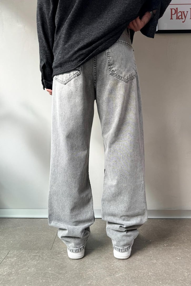 Basic Regular Jean