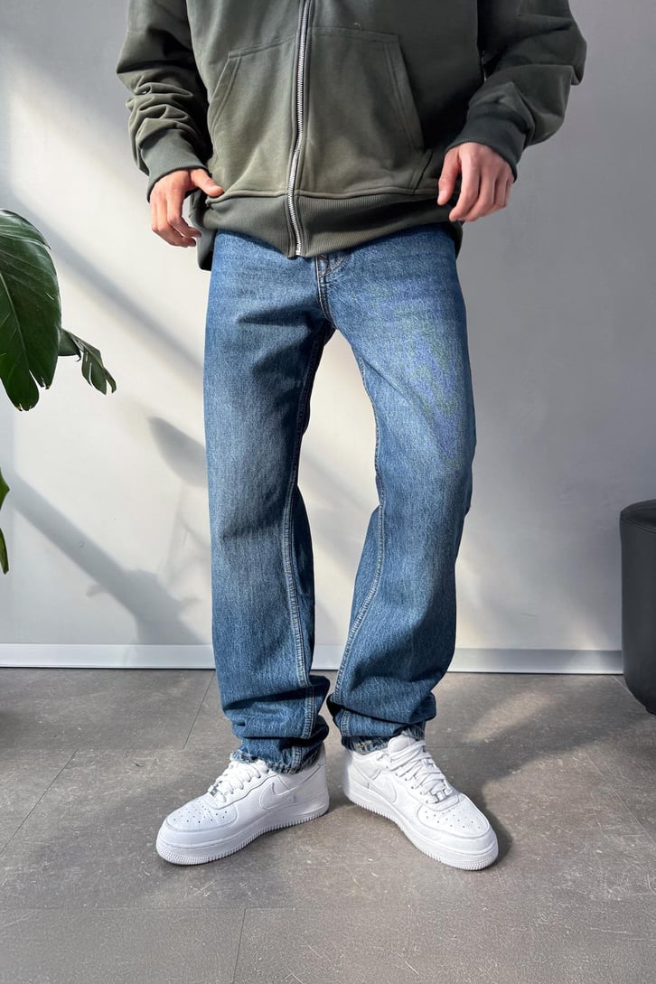 Basic Regular Jean