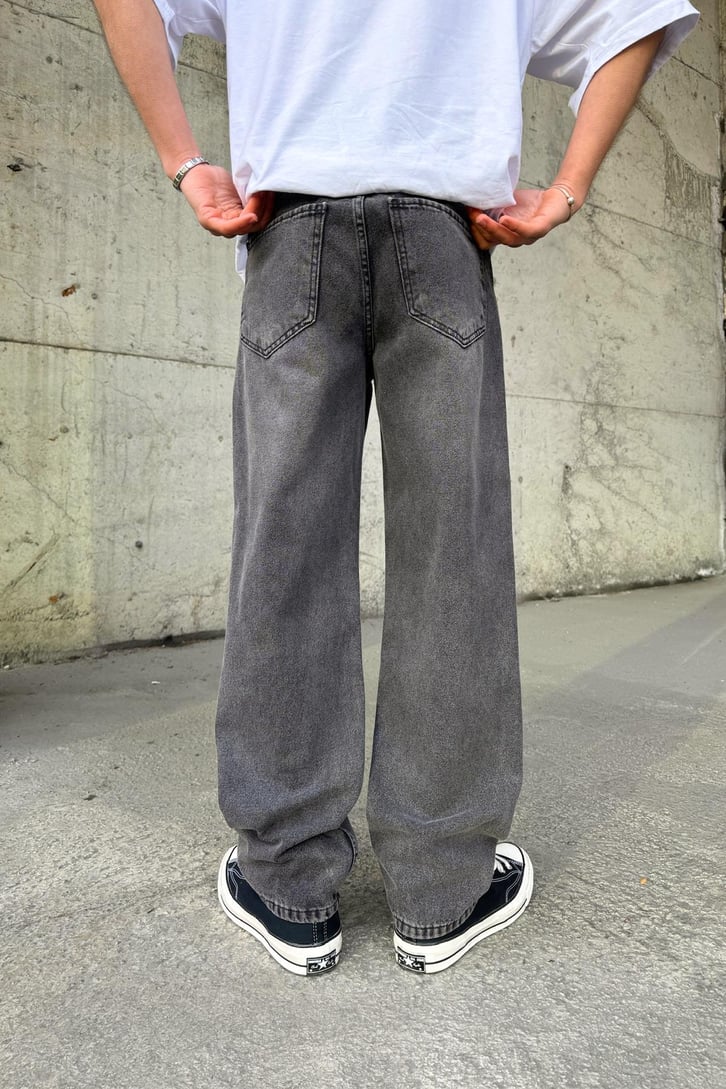 Basic Regular Jean