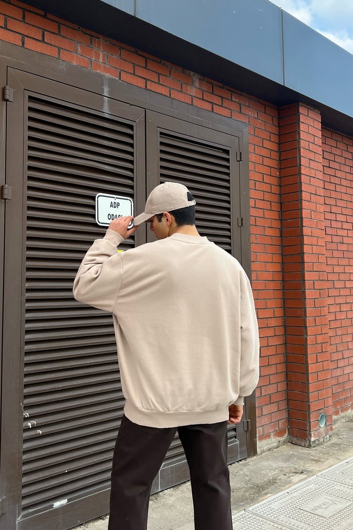 Basic Ripped Detail Sütlü Kahve Oversize Sweatshirt