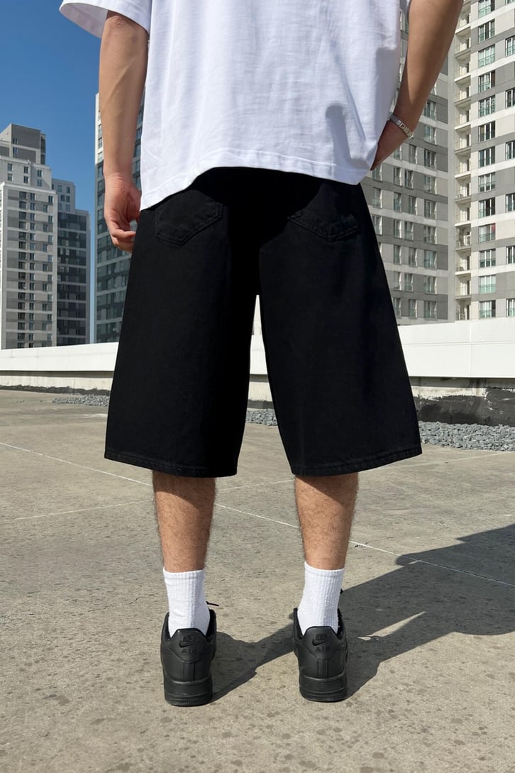 Basic Siyah Baggy Şort