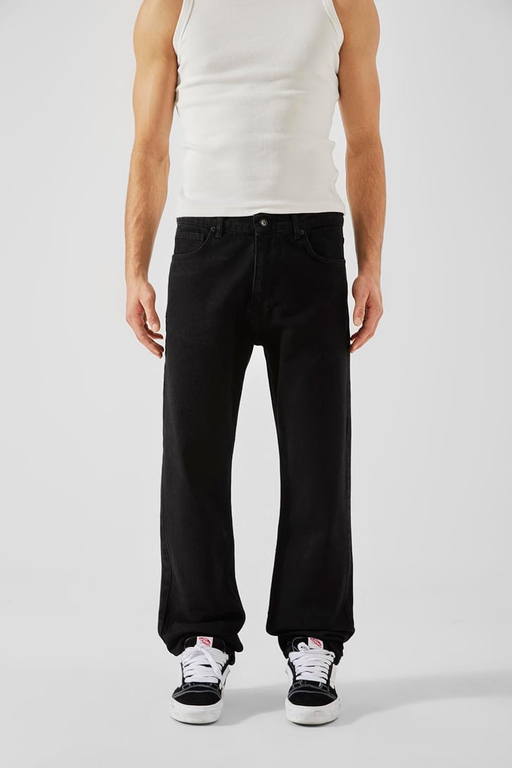 Basic Siyah Regular Fit Jean