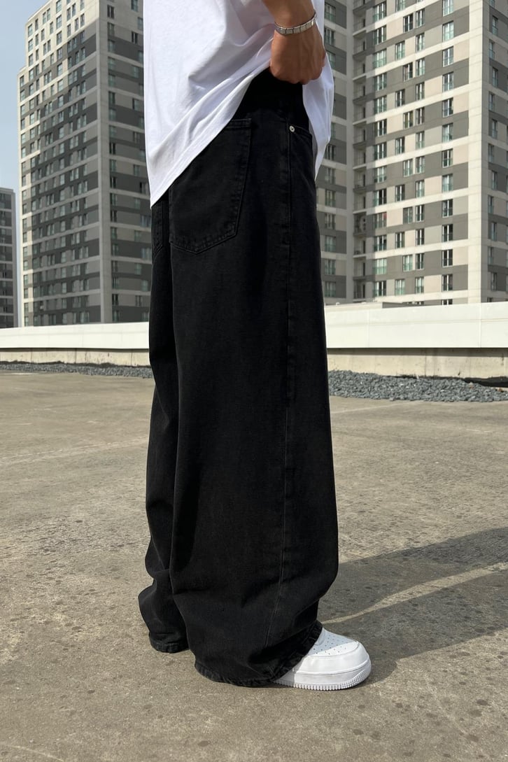 Basic Siyah Super Baggy Jean