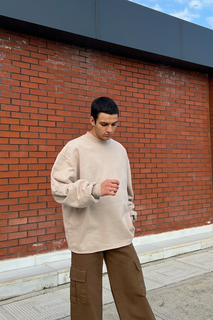 Basic Sütlü Kahve Oversize Sweatshirt