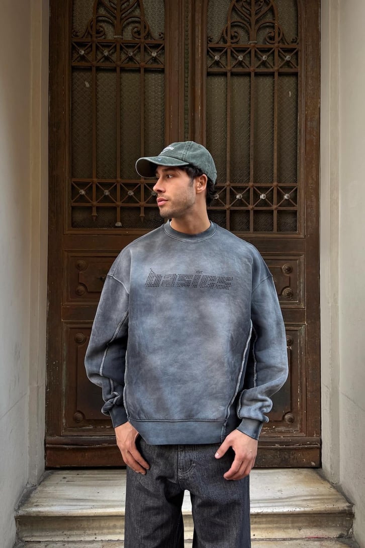 Basic Taş Nakışlı Sweatshirt