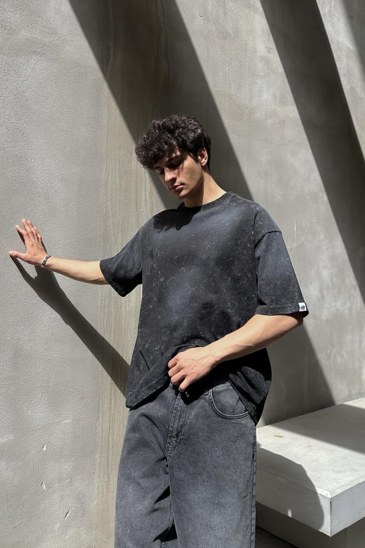 Basic Yıkamalı Antrasit Oversize Tişört