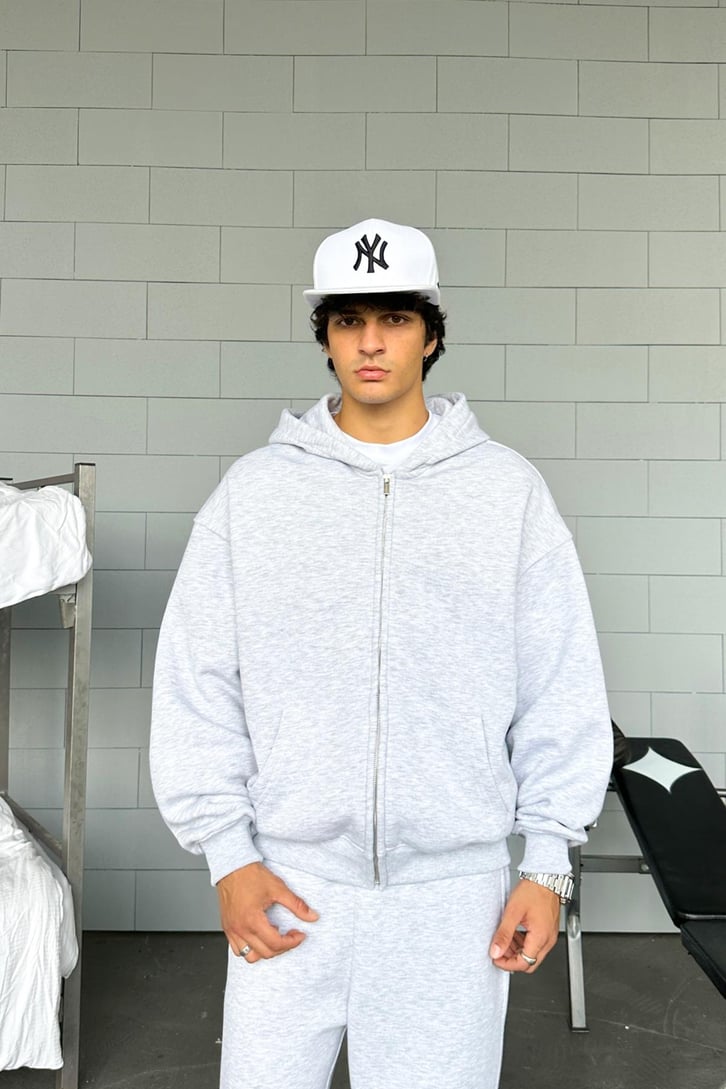 Basic Zip Hoodie