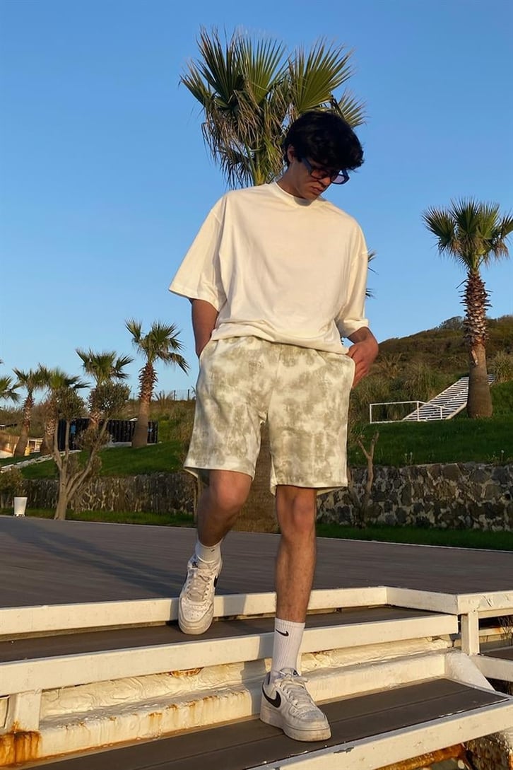 Batik Desen Bermuda Şort