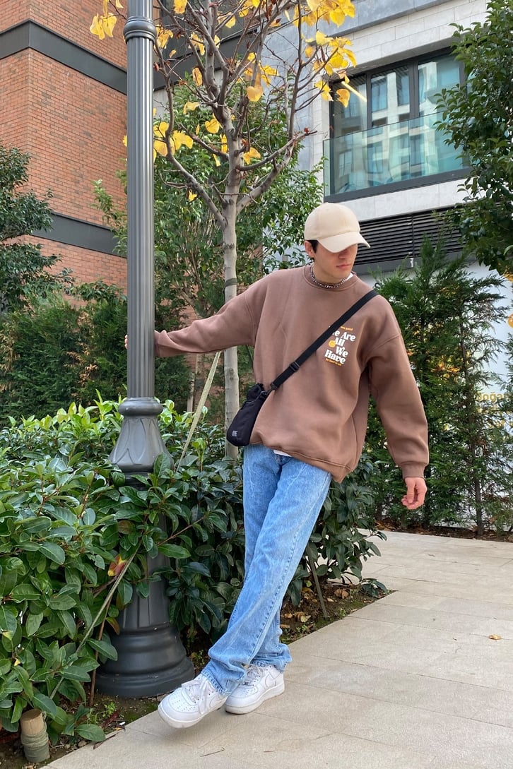 Be Kind Pinted Oversize Brown Sweatshirt