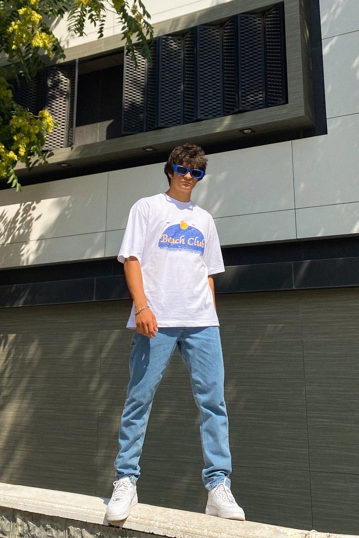 Beach Club Baskılı Beyaz Oversize Tshirt