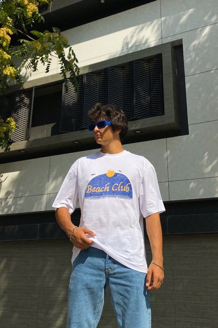 Beach Club Baskılı Beyaz Oversize Tshirt