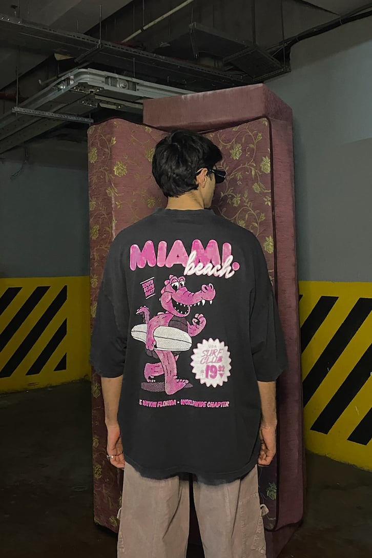 Beach Party Oversize Washed Tee