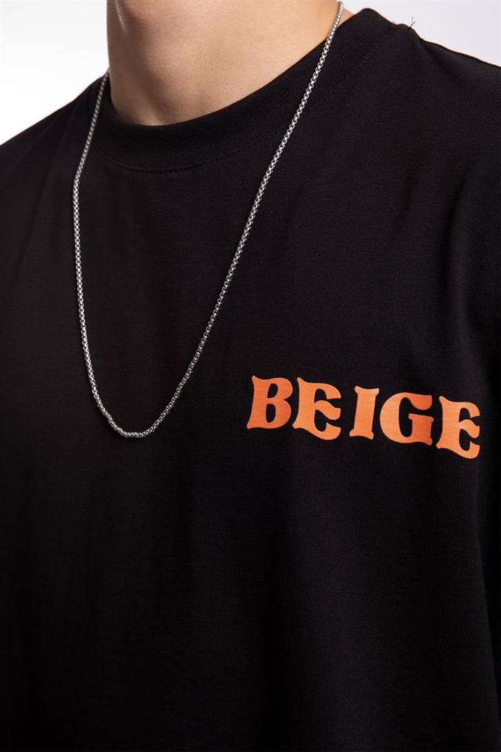 Beige Baskılı Siyah Oversize Tişört