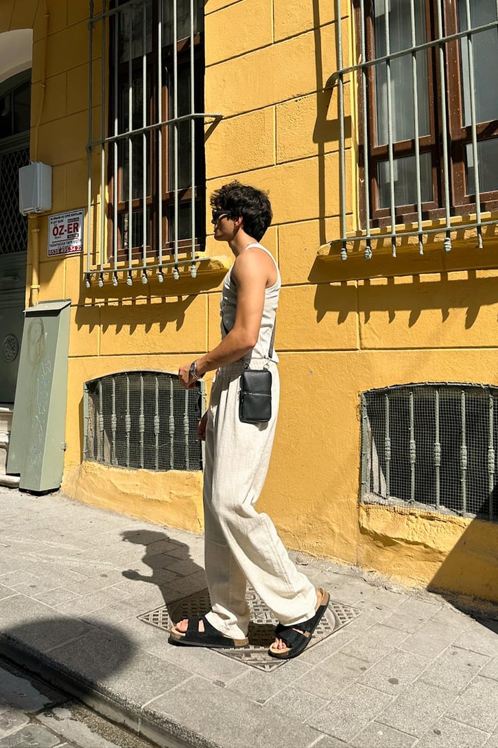 Bel Lastikli İnce Çizgili Keten Pantolon