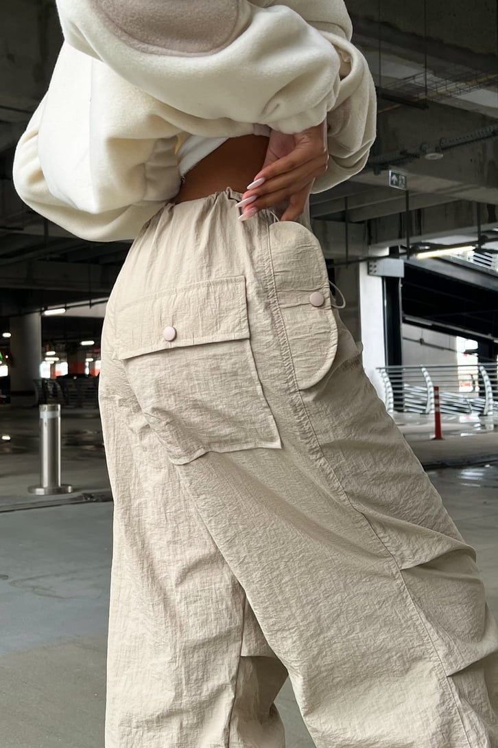 Bel Lastikli Krem Baggy Pantolon