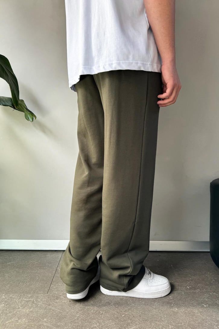 Beli Lastikli Basic Siyah Baggy Eşofman