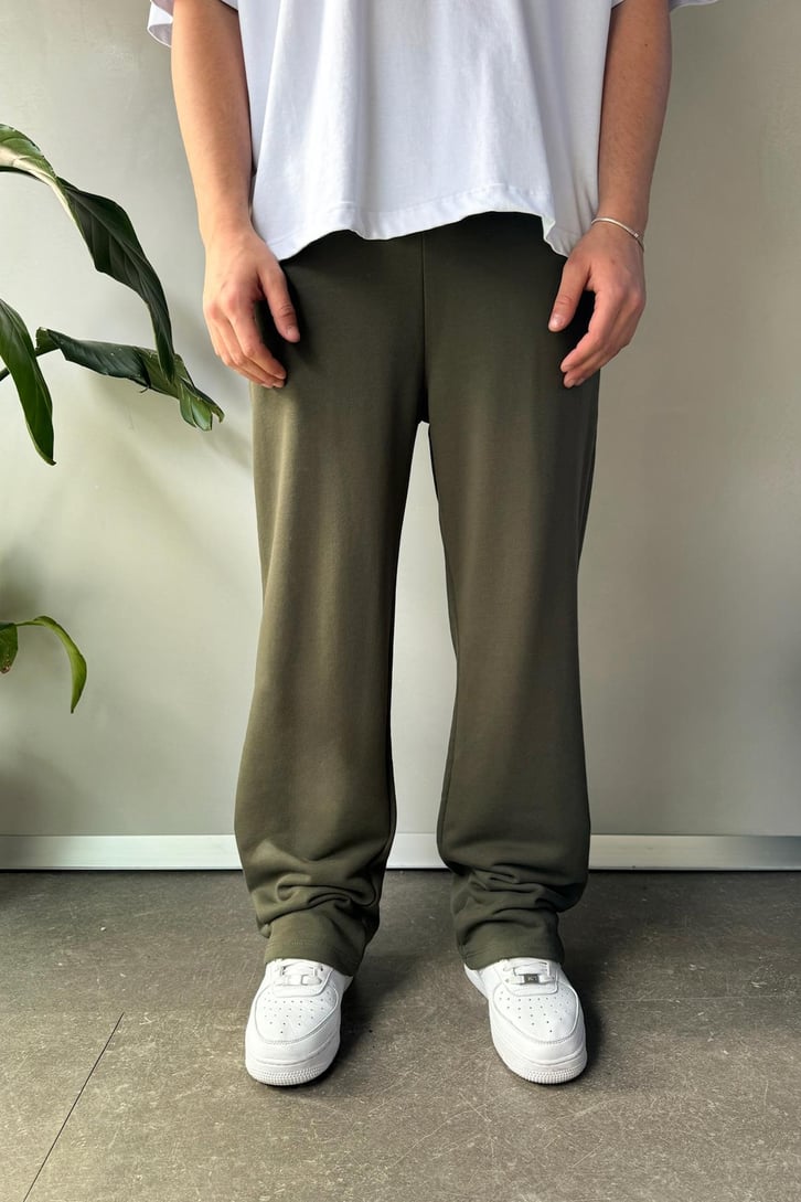 Beli Lastikli Basic Siyah Baggy Eşofman