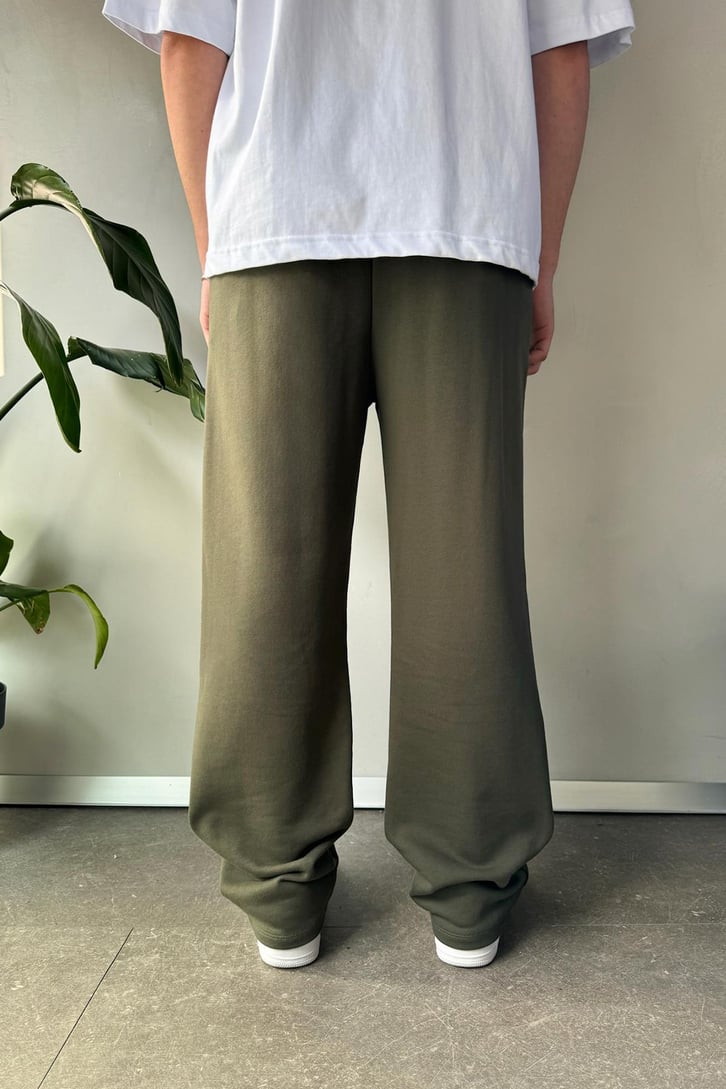 Beli Lastikli Basic Siyah Baggy Eşofman