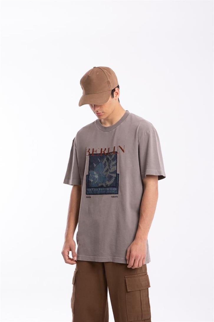 Berlin Nakış Detaylı Gri Tshirt