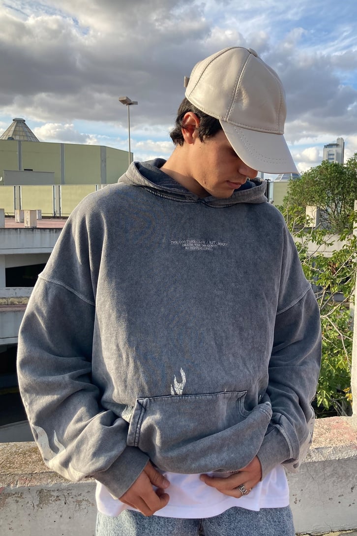 BEYAZ ATEŞ BASKILI OVERSIZE HOODIE