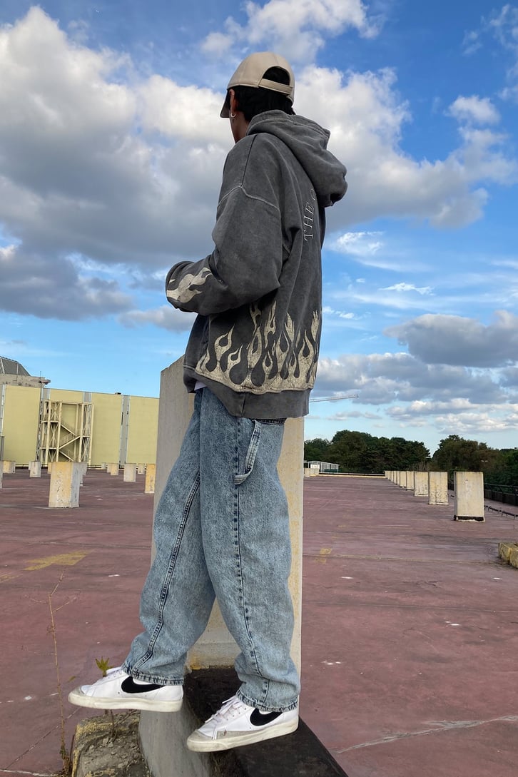 BEYAZ ATEŞ BASKILI OVERSIZE HOODIE