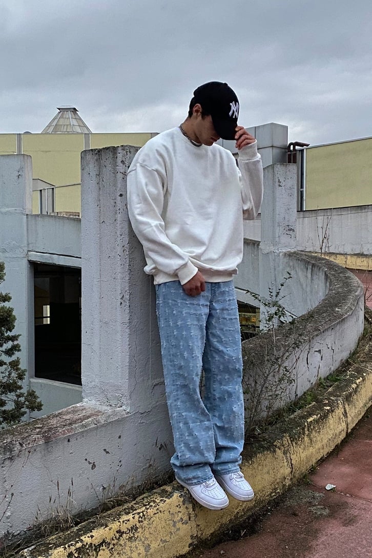 Beyaz Basic Oversize Sweatshirt