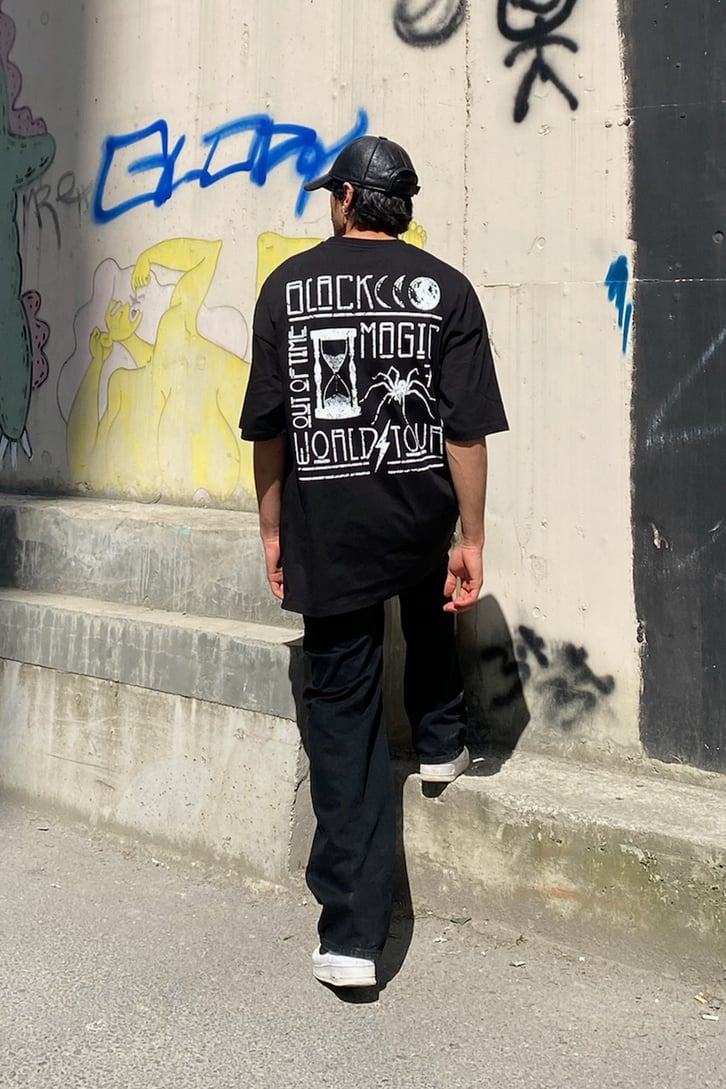 Black Magic Baskılı Siyah Oversize Tshirt
