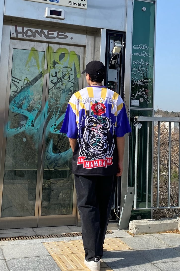 Black Mamba Printed Oversize Forma